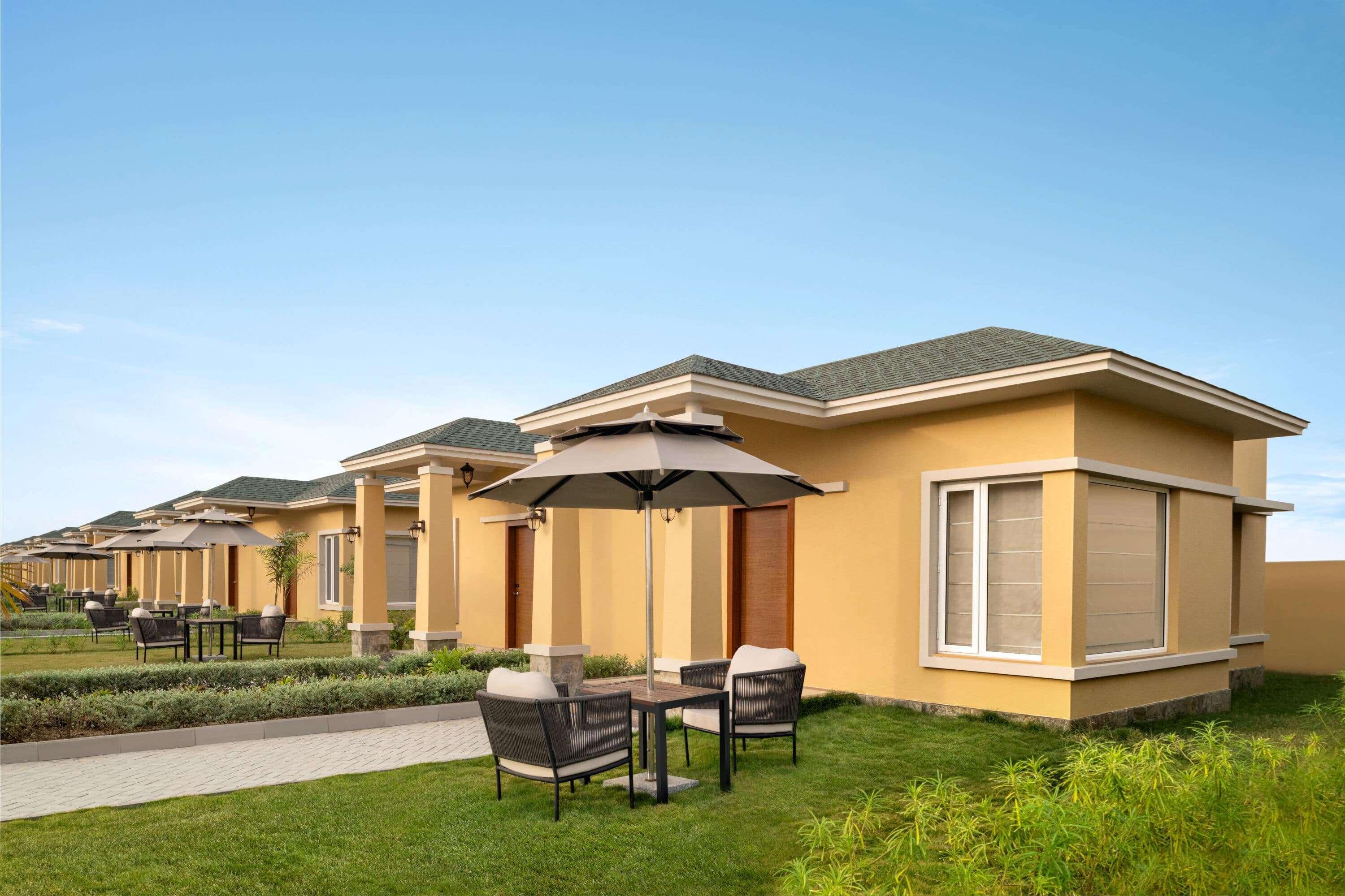 Hawthorn Suites By Wyndham Dwarka エクステリア 写真
